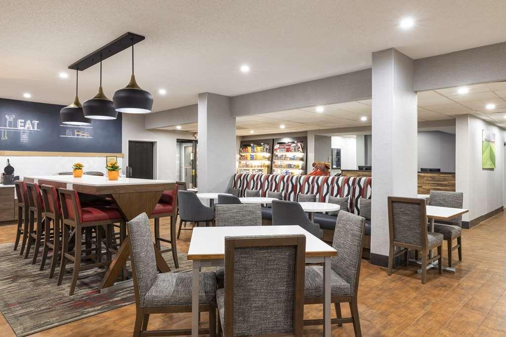 Hampton Inn Athens Restaurant photo