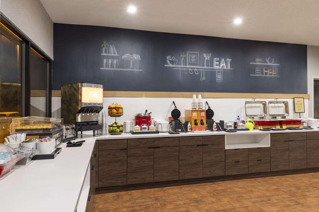 Hampton Inn Athens Restaurant photo