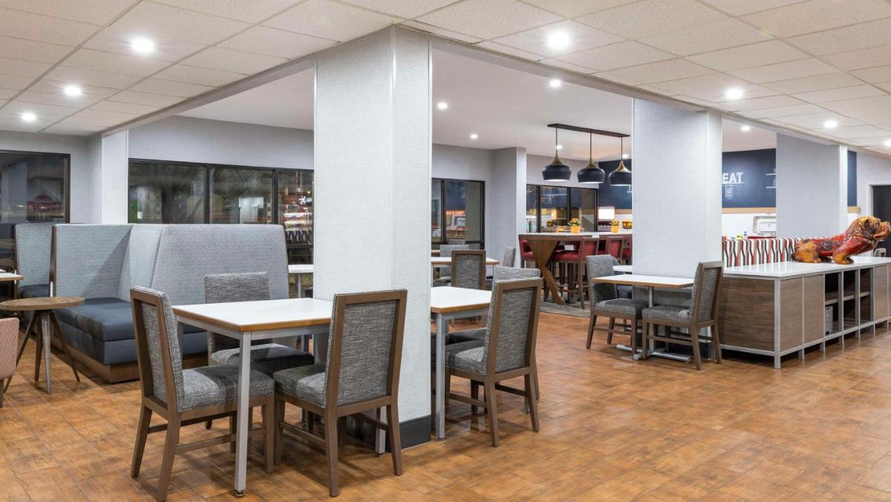 Hampton Inn Athens Exterior photo