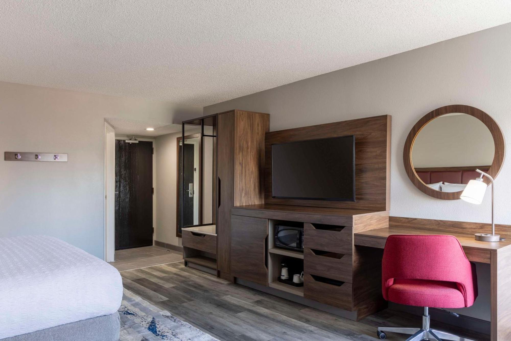Hampton Inn Athens Exterior photo
