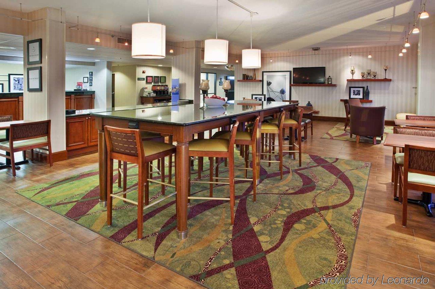 Hampton Inn Athens Exterior photo
